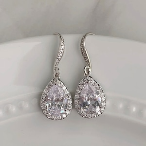 Teardrop bridal earrings - wedding earrings - crystal bridesmaids earrings - Auden earrings