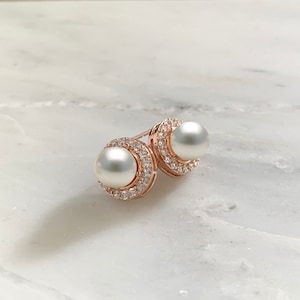 Crystal halo earrings - Dainty pearl earrings - rose gold wedding earrings
