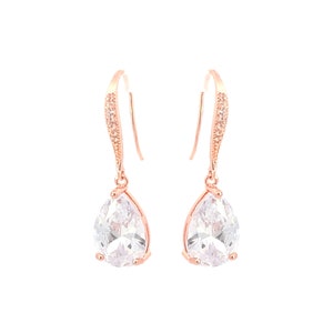 Teardrop bridal earrings in rose gold