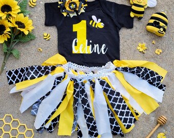 Bumble Bee First Birthday Outfit – Bee Theme Birthday Girl Tutu Set – Personalized Bee 1st Birthday Shirt – Yellow Black Bee Outfit