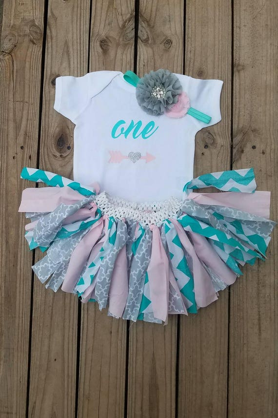 Custom Party Shop Baby Girls Novelty Arrow First Birthday Outfit 2T Pink and Black