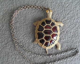 Vintage Turtle Necklace Jointed, Big 60s 70s Chunky Statement Jewelry Piece, Man, Woman Costume Fashion Clothing Accessory, Pop Art, Model