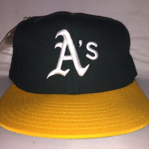 Vintage Oakland A's Athletics New Era Fitted hat cap size 7 3/4 nwot MLB pro model diamond collection 90s