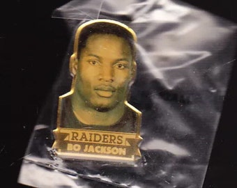 Vintage Bo Jackson Los Angeles Raiders Lapel Pin Bo Knows Football 1990 new deadstock hat cap snapback