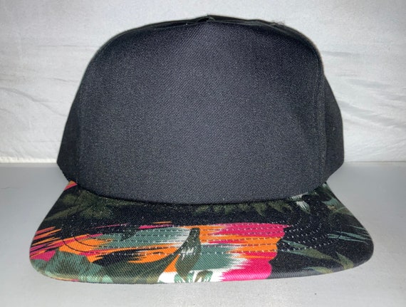 Vintage Hawaiian Floral Snapback hat cap nwot dea… - image 1