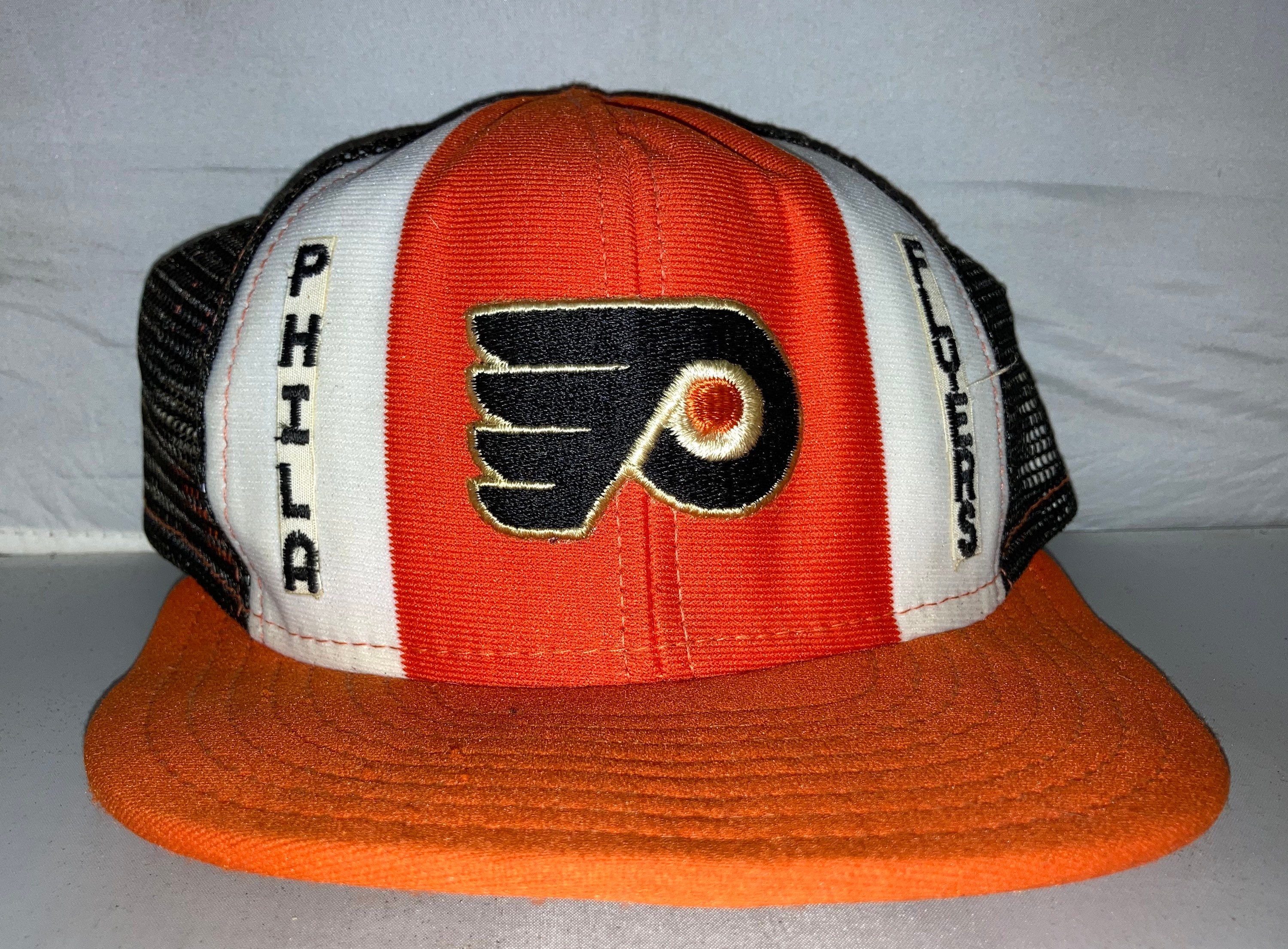 Vintage Philadelphia Flyers Trucker Hat 