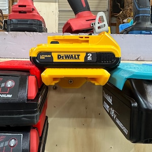 DeWalt 20V 3D-Printed Wall Mount Battery Holder