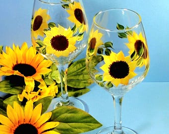 Sunflower Wine Glasses, 2-Piece Set Hand Painted Sunflowers, Sunflower Decor, Birthday Gift, Mother's Day, FREE Personalization Available