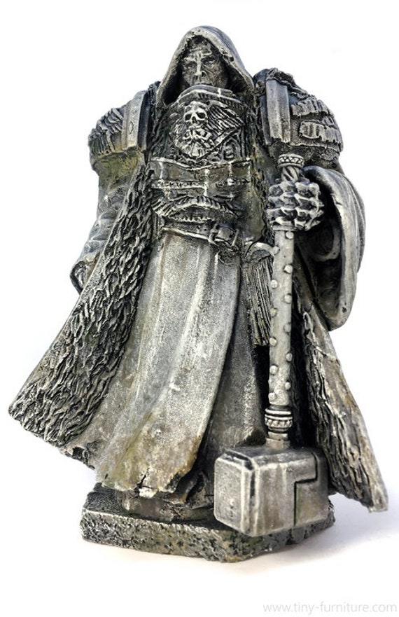 Paladin statue painted Miniature tabletop furniture Etsy