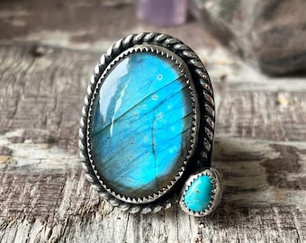 blue Labradorite and Kingman turquoise ring. handmade one of a kind artisan jewelry jewellery. southwestern navajo style ring. SIZE 9