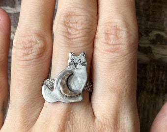 Sterling silver kitty cat ring with brass moon accents. rustic boho bohemian jewelry. OOAK