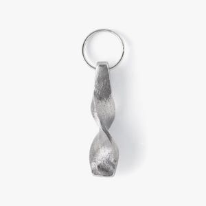 Keychain twisted iron forged by hand, blacksmith made metal keyring