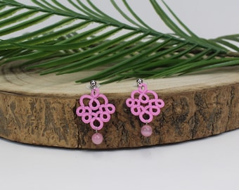 Earrings made of pink tatted lace and cat eyes, small and light earrings, gift for mom, summer earrings