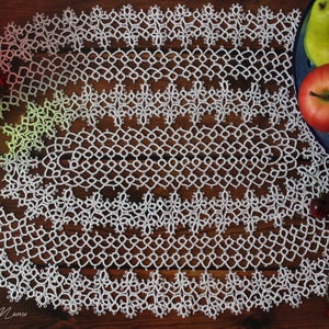 Tatted lace oval doily image 4