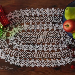 Tatted lace oval doily image 9