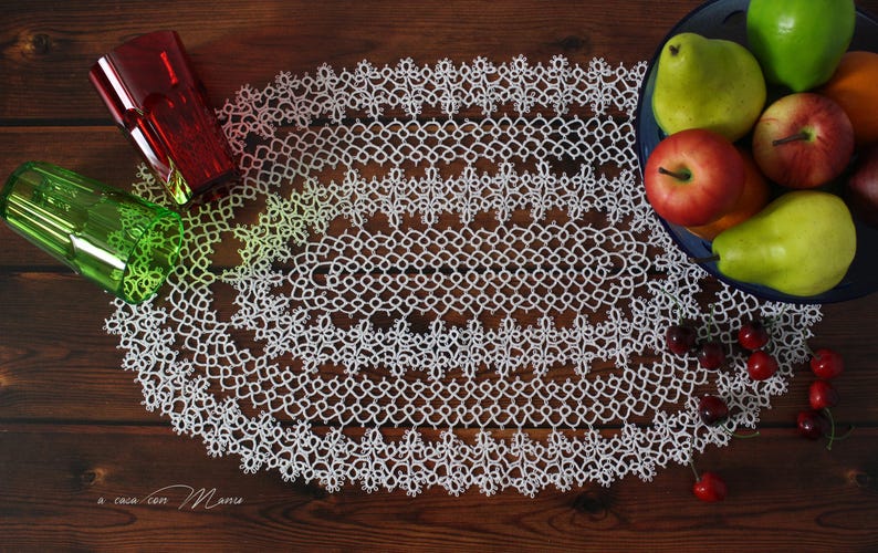 Tatted lace oval doily image 7