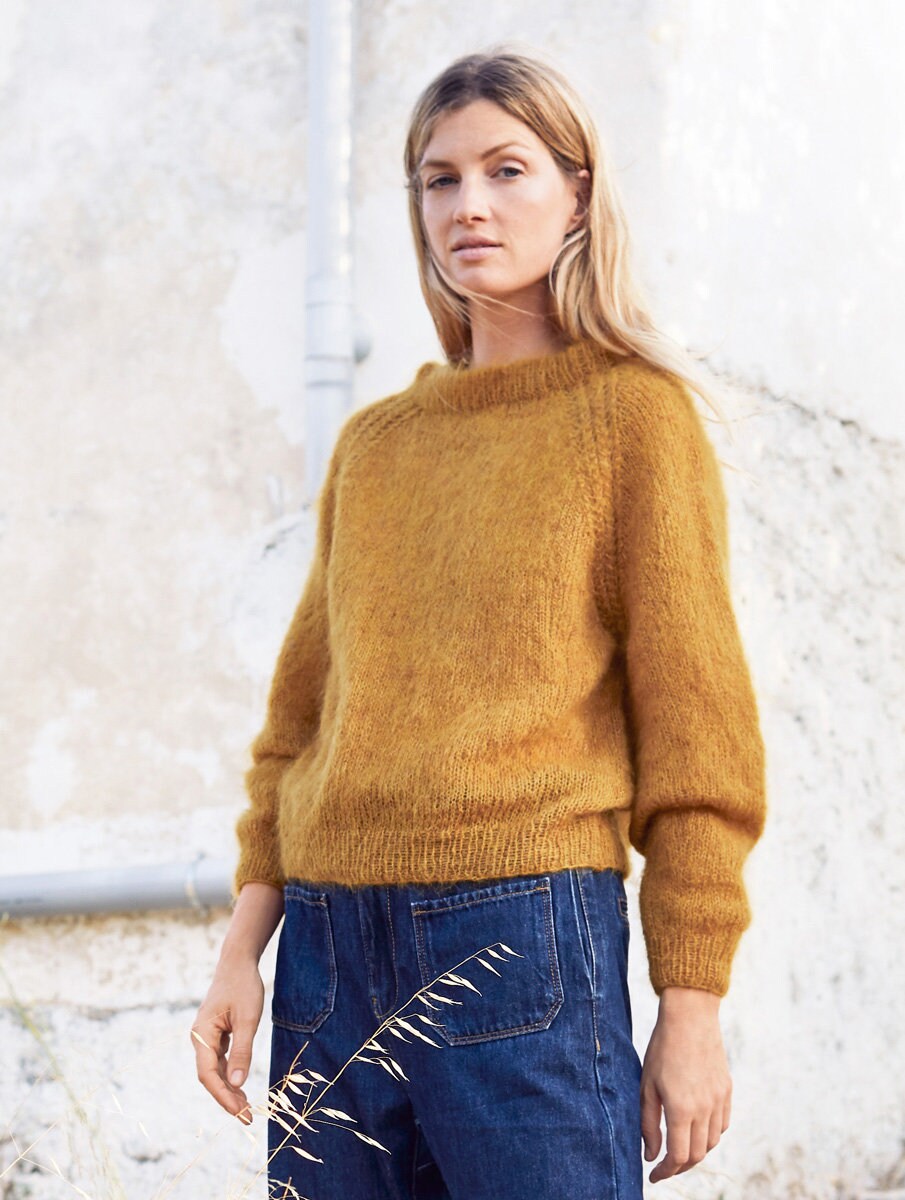 Hand knit lightweight saffran yellow pullover.  crew neck raglan sweater. XS-S-M. Kid mohair-silk. Spring/winter/fall. Made-to-order