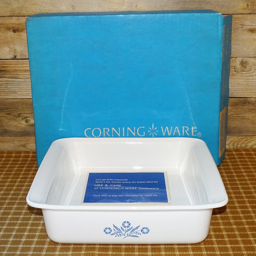 Vintage 8” Corning Ware P-322 Cornflower 8x8x2 Square Cake Dish