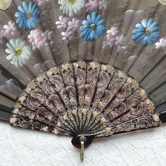 Antique Hand Painted Ladies Folding Hand Fan Flow… - image 5