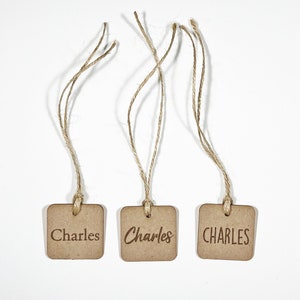 Gepersonaliseerde Kraft Hang Tags, Zwaar gewicht 1" Vierkante Cadeaukaartjes, Aangepaste detailhandelsprijskaartjes, Aangepaste naam en logo gegraveerde detailhandelstags