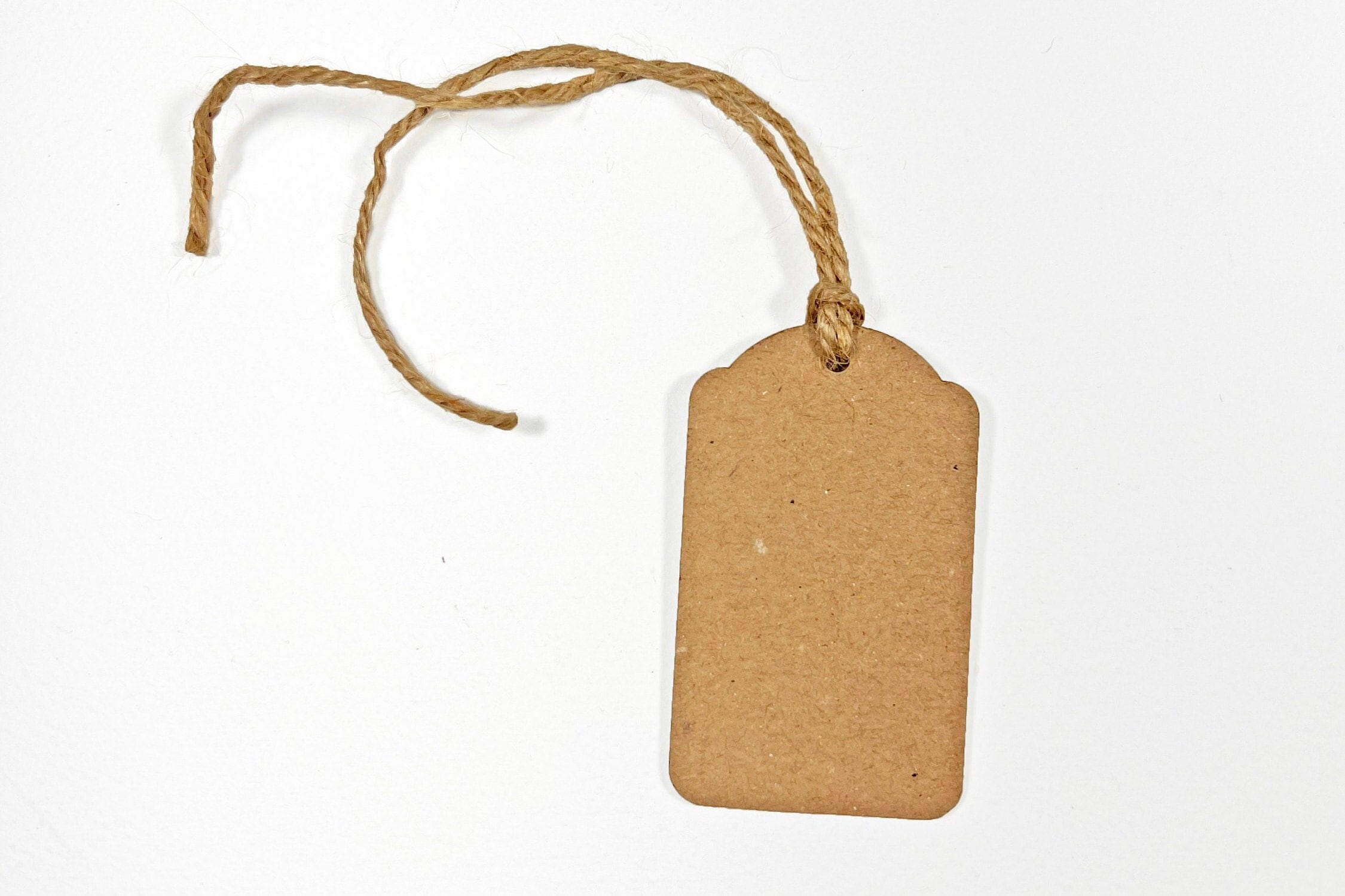 Kraft Hang Tags: Scalloped Edge Gift Tags with Twine