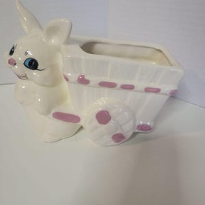 ヴィンテージ ミッドセンチュリー モダン セラミック バニー カート プランター ホワイト & ピンク イースター デコレーション