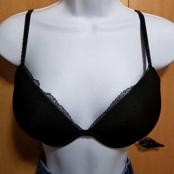 Vintage Calvin Klein Lace Trimmed 32B Padded Underwire Bra -  Canada