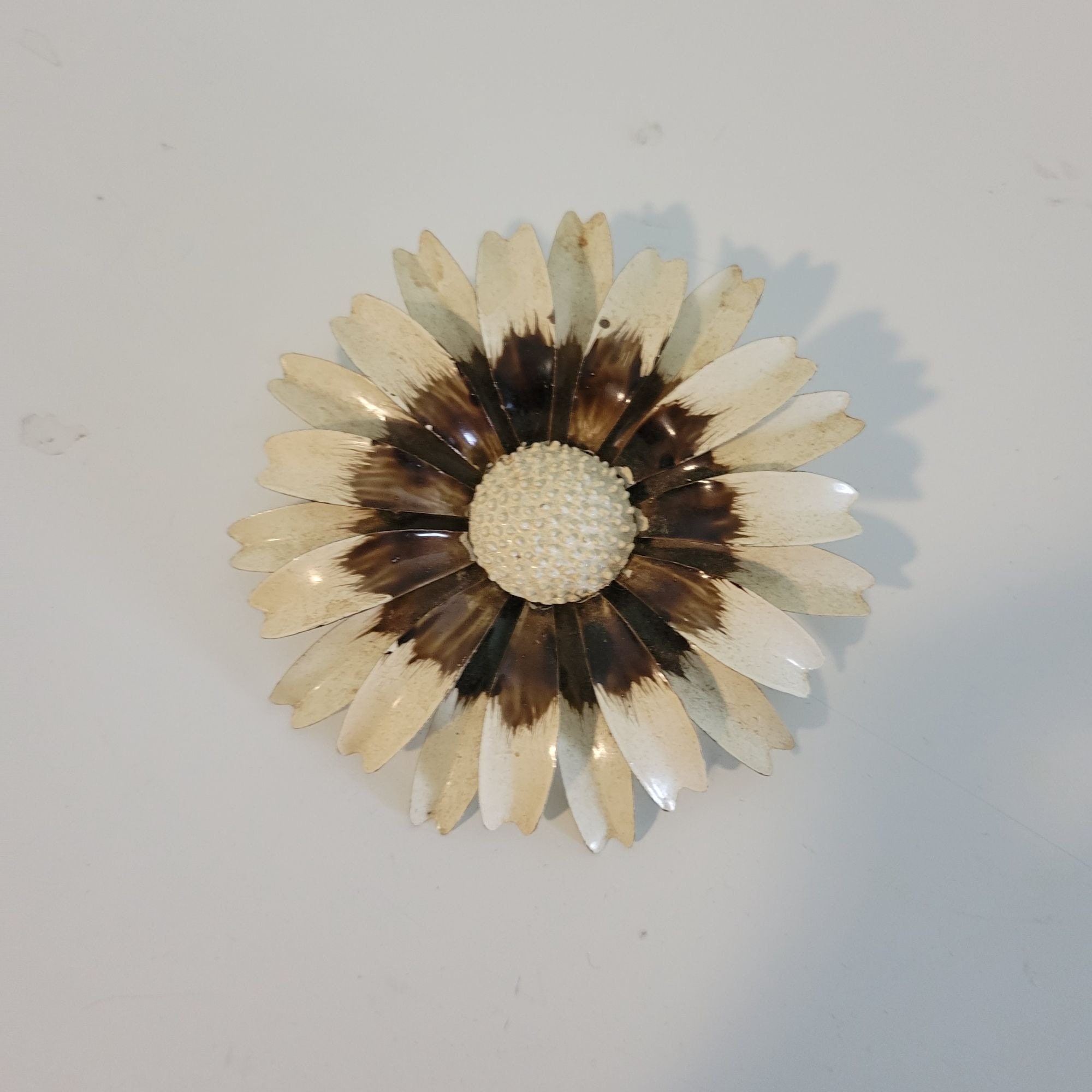Vintage Large 1960's Mod Hippy Flower Power Two-tone Metal