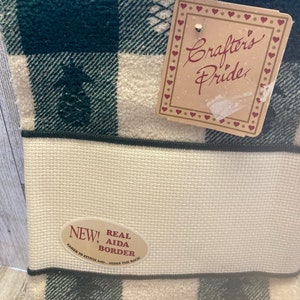 PINEAPPLE: Silhouette Check 
Cross Stitch Kitchen Towel
Cream and Dark Green
100% Cotton Velour

Smoke Free and Corgi Friendly Home