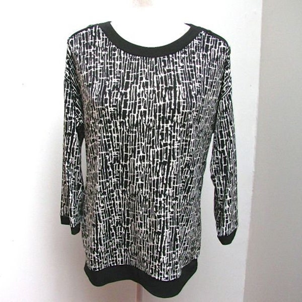 Liz Claiborne Black and White Silky Stretch Knit Pullover Top Poly/Spandex Women's Size M