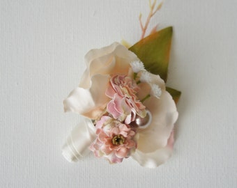 Rose Boutonniere Groom Groomsmen Wedding Flower, Rose and Pearl Accent - Rustic Wedding Boutonnieres
