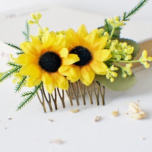 Sunflower Hair Comb, Greenery crown, Bridal hair, Floral hair pin, Wedding Hair Comb, Bridal Comb, Floral Comb, Wedding Comb Boho Hair Comb