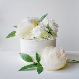 Flower Cake Topper, Wedding Flowers, Floral Cake Topper, Silk flower Cake topper, Wedding decor