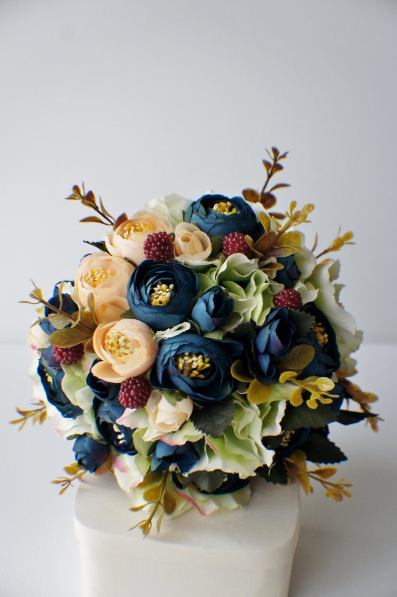 Bouquet De Mariée Bleu Et Champagne Ranunculus Fleurs De Mariage En Soie Hydrangeas Vert Clair Mariage Rustique Shabby Chic Mariage Bridesmade