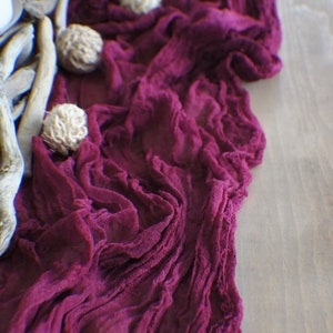 Hochzeit-Gaze-Tischläufer, Burgund Hochzeit Gaze, Tischläufer, Boho Hochzeit Tisch Dekor Bordeaux Tischläufer Gang Zeremonie Dekor