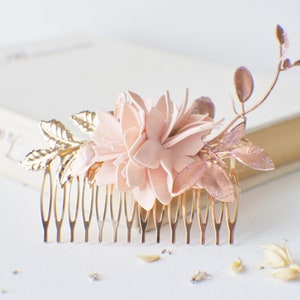 Gold Hair Comb, Blush Pink Hair Comb, Rose gold crown, Bridal hair, Floral hair pin, Wedding Hair Comb, Bridal Comb, Floral Comb, Boho Hair
