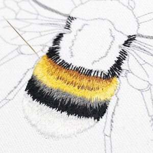 Bee: Hand Embroidery Pattern. Thread Painting Tutorial. PDF Digital Embroidery Guide. Paint With Thread. Bumblebee Hoop Art image 8
