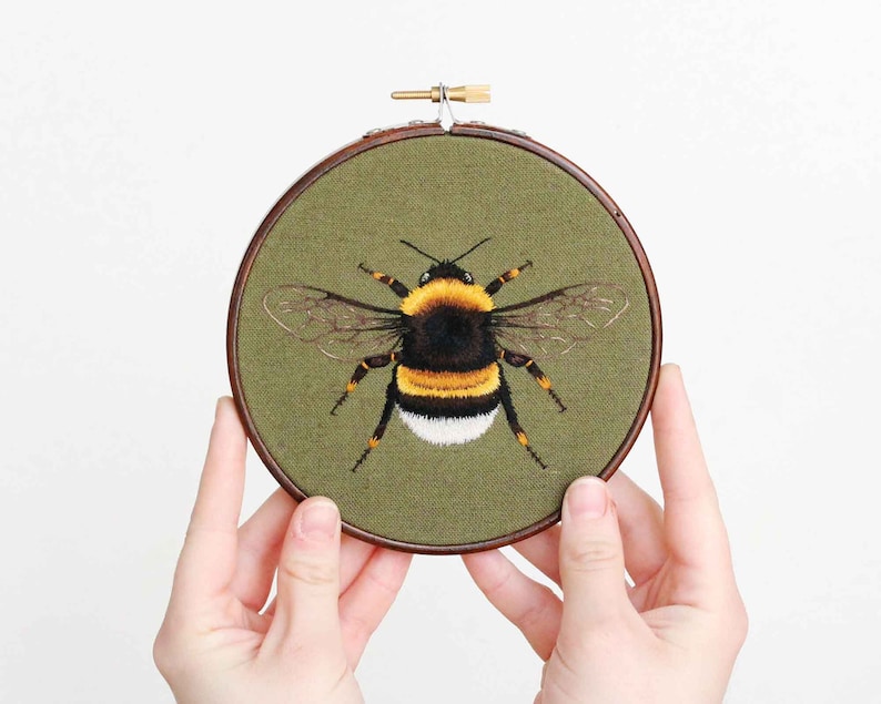 Bee: Hand Embroidery Pattern. Thread Painting Tutorial. PDF Digital Embroidery Guide. Paint With Thread. Bumblebee Hoop Art image 4