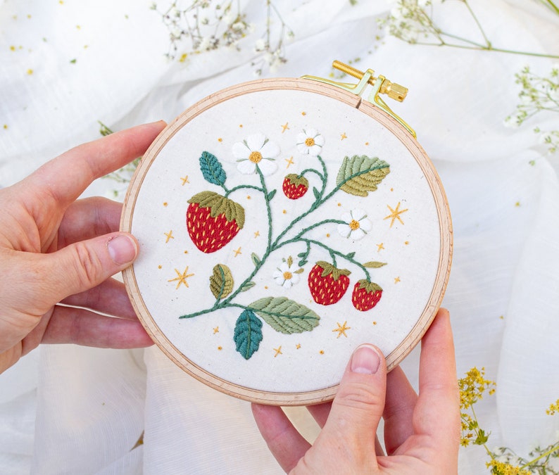 Strawberries: Beginners Hand Embroidery Pattern. Thread Painting Tutorial. PDF Digital Guide. Paint With Thread. Strawberry Hoop Art image 2