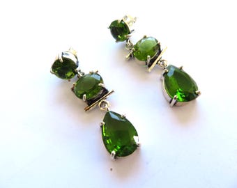 Pendientes - Pendientes de peridoto verde - Pendientes colgantes - Montados en plata 925 - Hechos a mano - Bonito regalo
