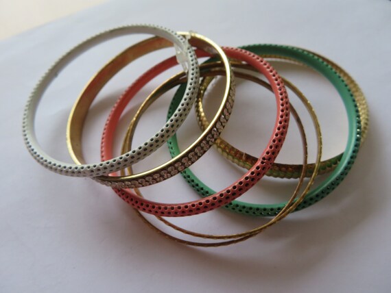 Bangles-7 assorted bangles- Bracelets-Vintage- go… - image 3