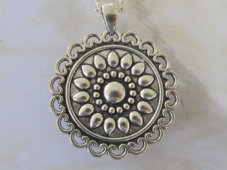 Choice Plain or Floral trays hand made Pendant-Cabochon-Pink Rose Quartz pendant-round pink gemstone mounted in silver plate