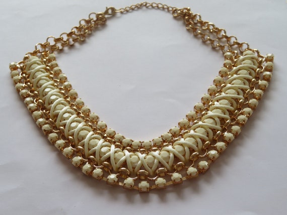 チョーカー ネックレス ヴィンテージ クリーム色ガラスビーズ ゴールド 