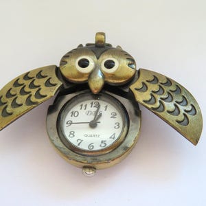 Pendant-Vintage- brass Owl pendant watch -gift-wings open