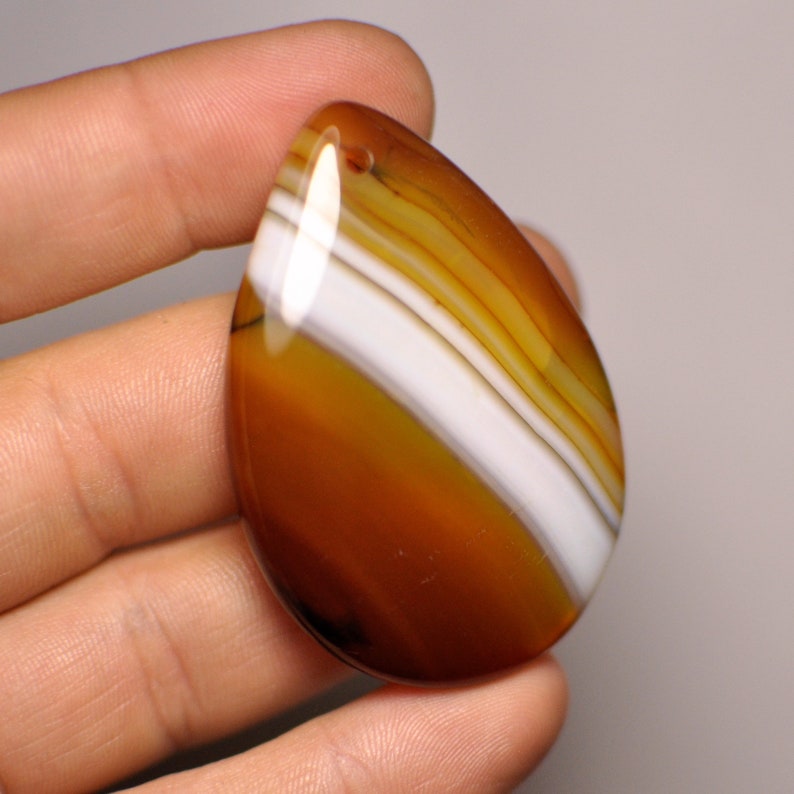 110.50 Cts. Natural Striped Agate Pendant Gemstone Pear Shape Brown White Color 56x36x6 mm