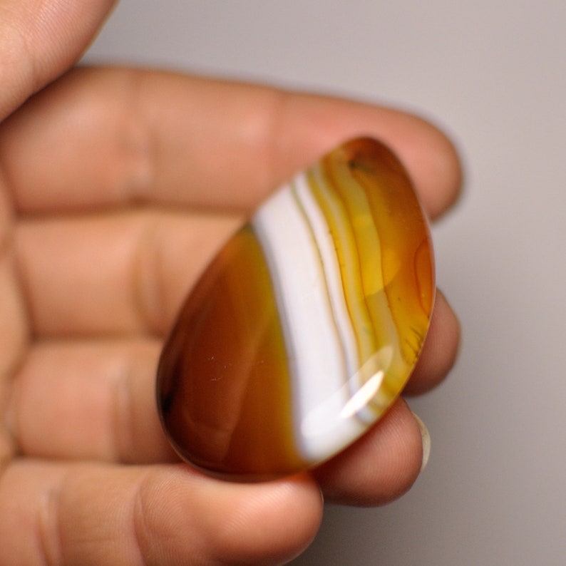 110.50 Cts. Natural Striped Agate Pendant Gemstone Pear Shape Brown White Color 56x36x6 mm