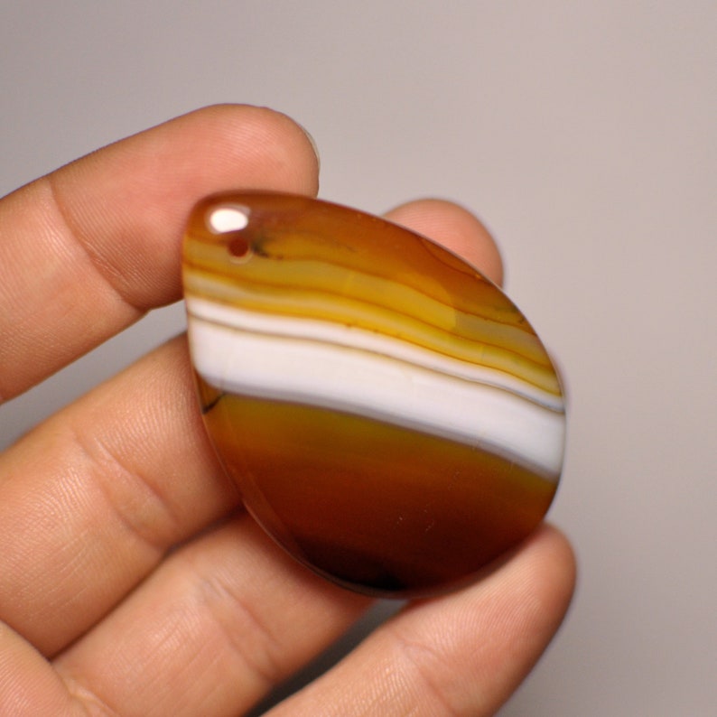 110.50 Cts. Natural Striped Agate Pendant Gemstone Pear Shape Brown White Color 56x36x6 mm