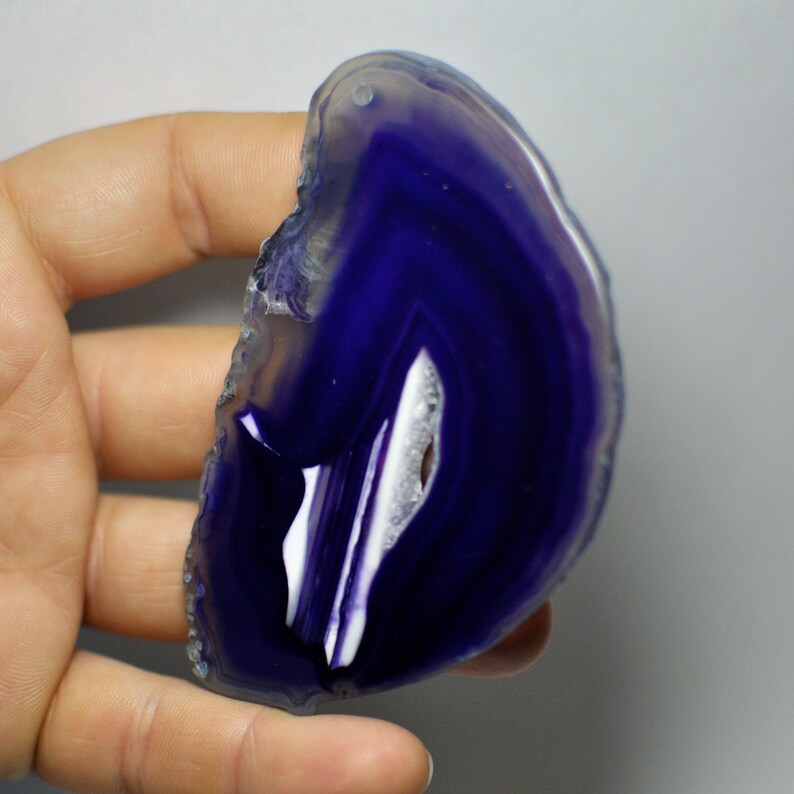 Natural Druzy Geode Agate Slice Pendant Dark Purple Color Freeform shape 211.45 Cts. 88x54x5 mm