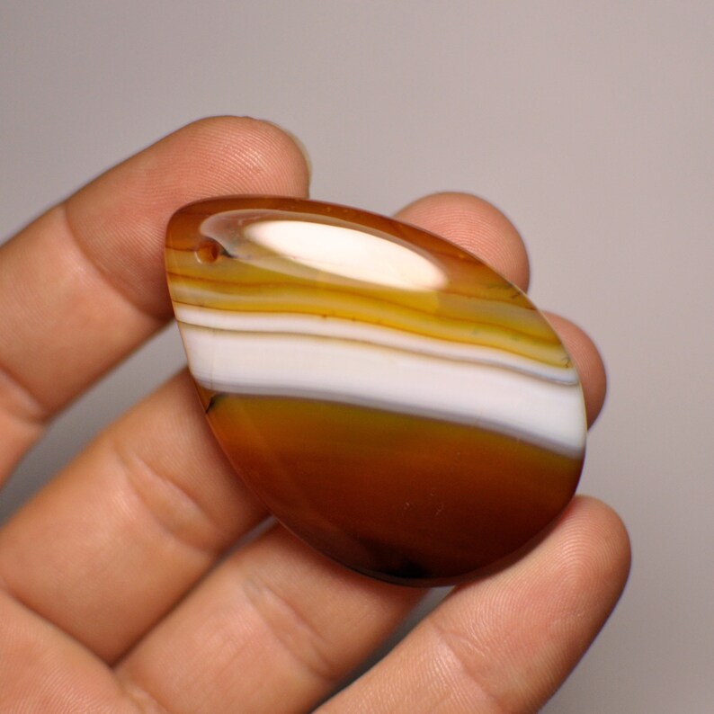110.50 Cts. Natural Striped Agate Pendant Gemstone Pear Shape Brown White Color 56x36x6 mm