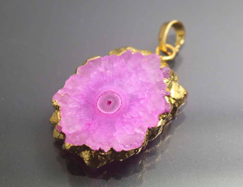 DIBATIAN Natural Pink Druzy Agate Pendants,Gold Electroplate Edge Druzy Pendents,Gold Pendants